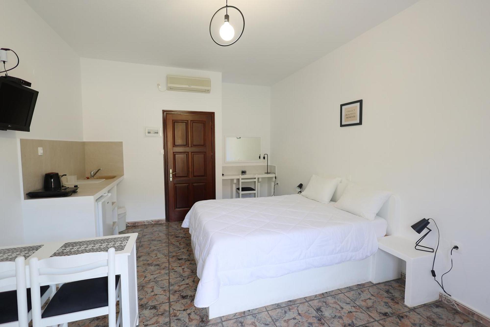 Aphroditi Hotel リプシ エクステリア 写真